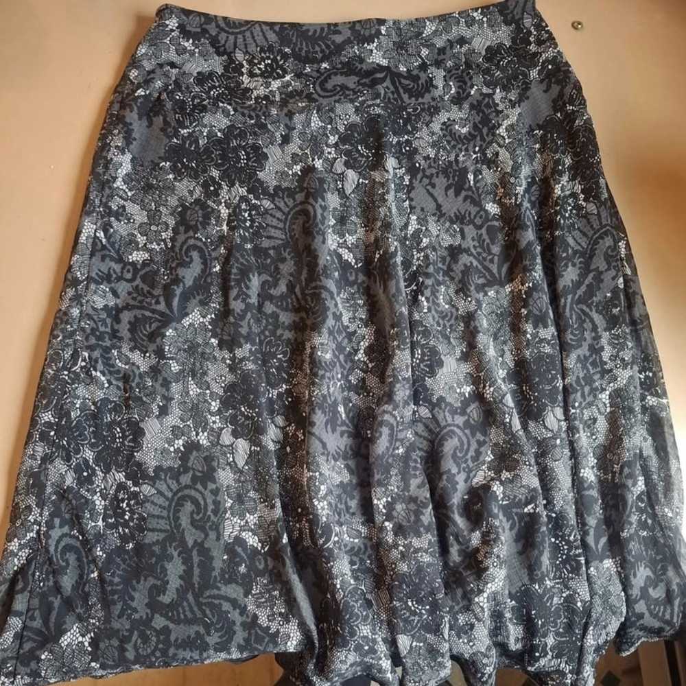 East 5th Black and Gray Floral A-Line Skirt